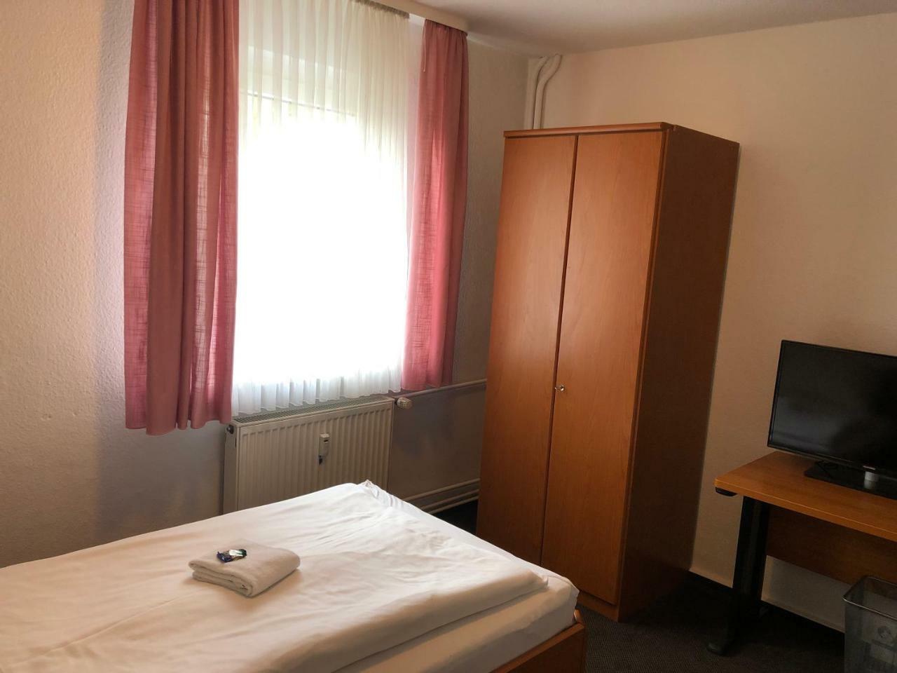Hotel Mivano Lehrte Exterior foto
